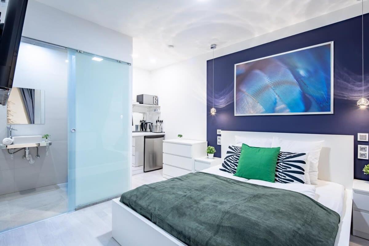 Central - New - Quiet Sleep Apartment Budapest Exterior photo