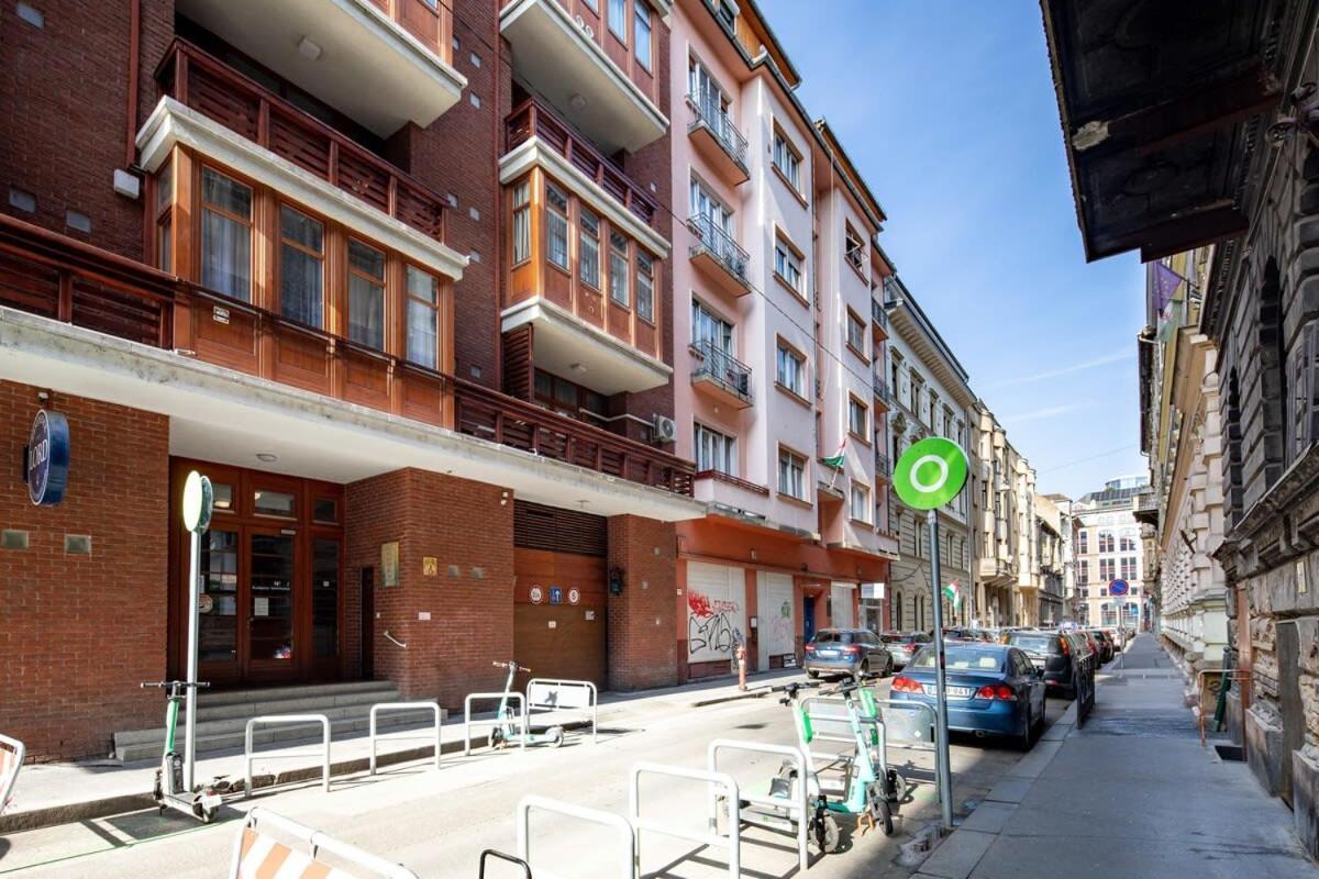 Central - New - Quiet Sleep Apartment Budapest Exterior photo